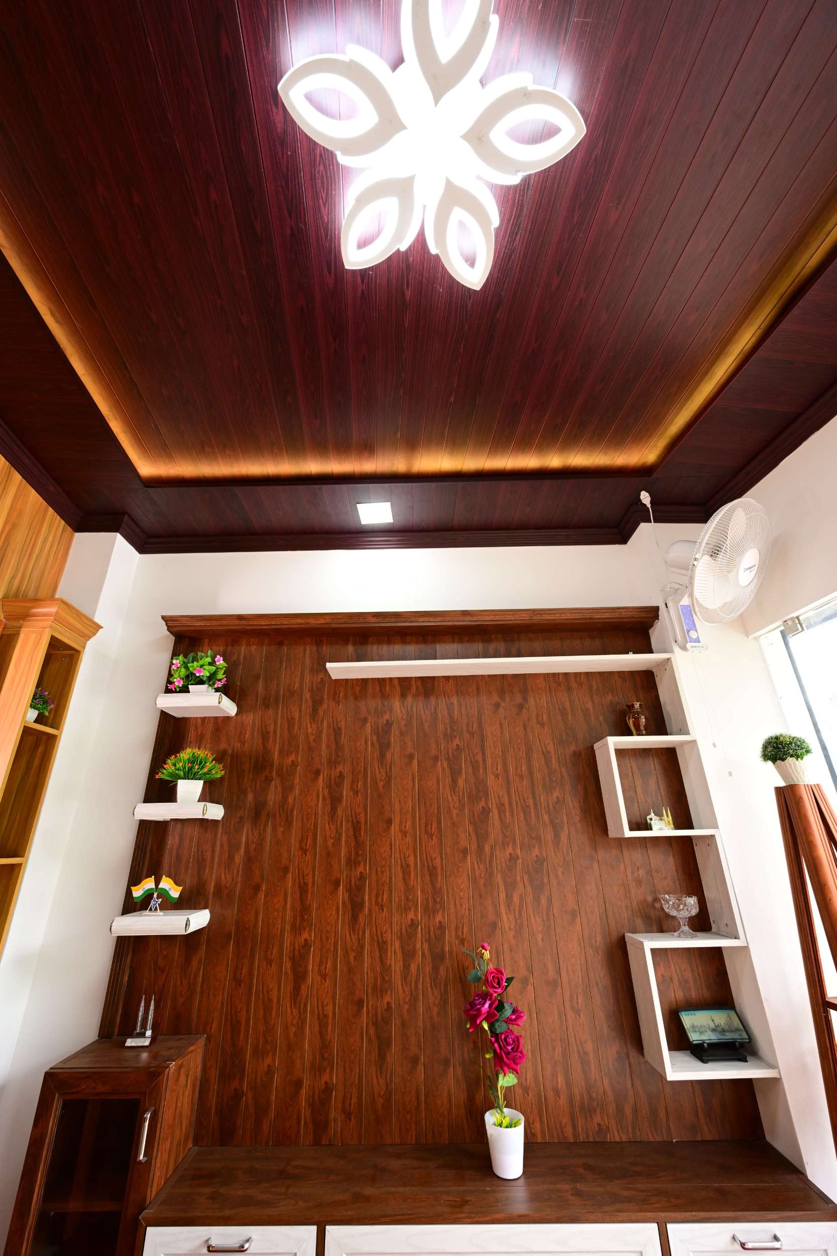 Ceiling 